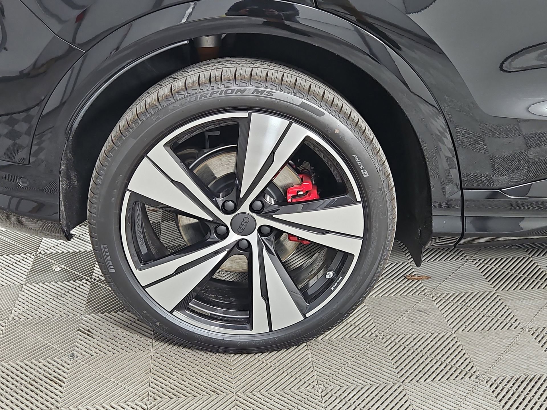 New 2026 Audi SQ5 Premium Plus image 9