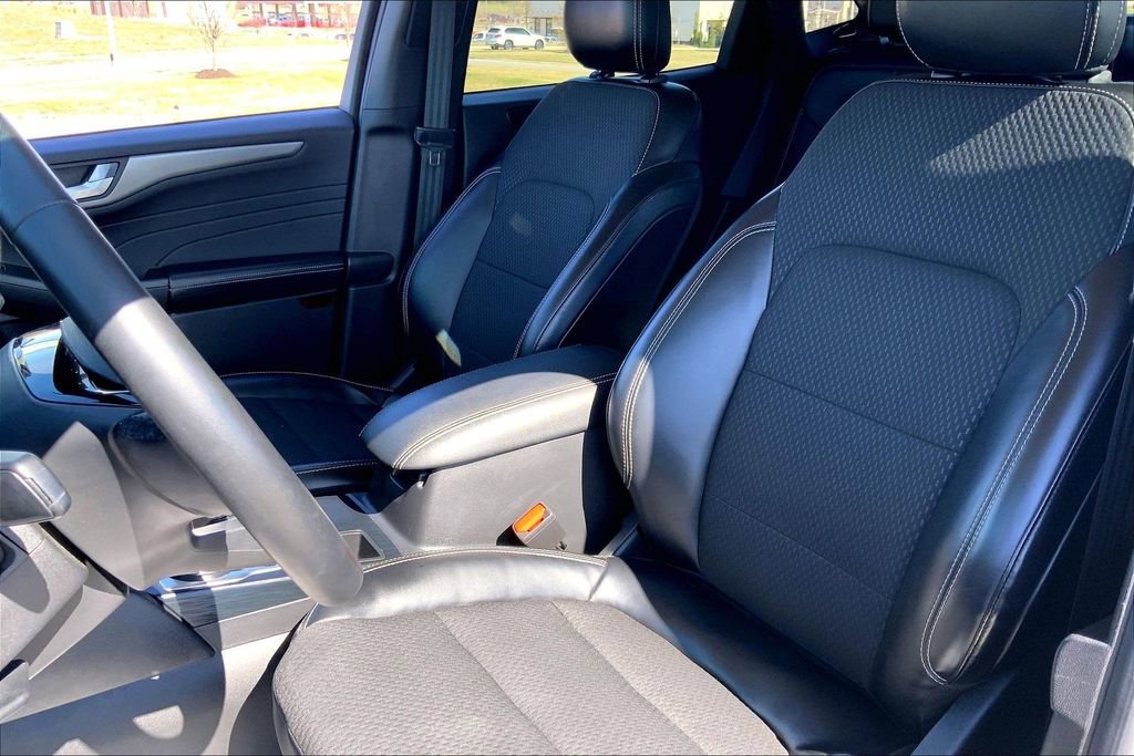 Used 2024 Ford Escape SE image 9