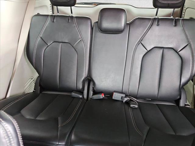 Used 2024 Chrysler Pacifica Touring-L FWD image 18