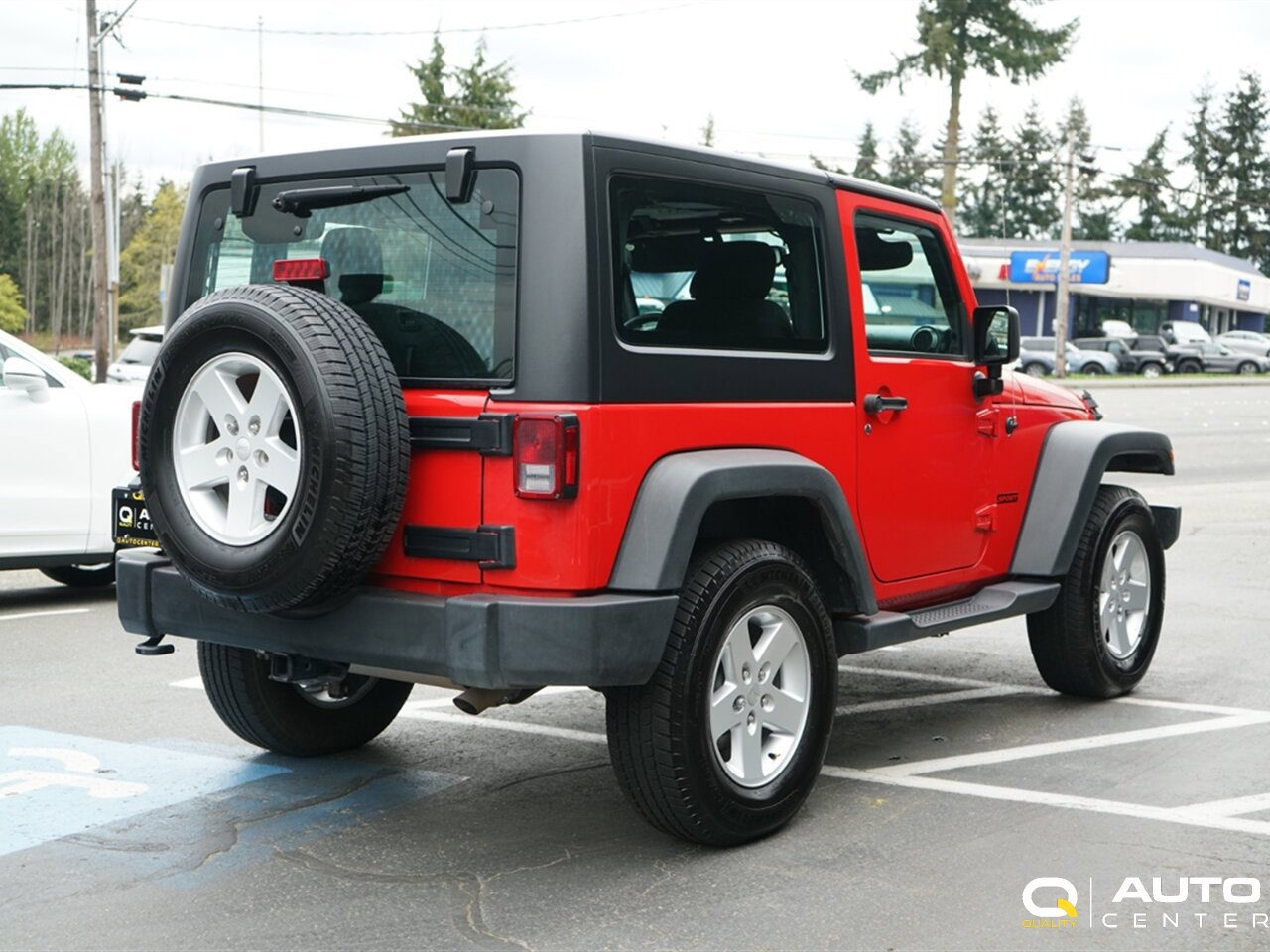 Used 2018 Jeep Wrangler Sport AWD/4WD image 5