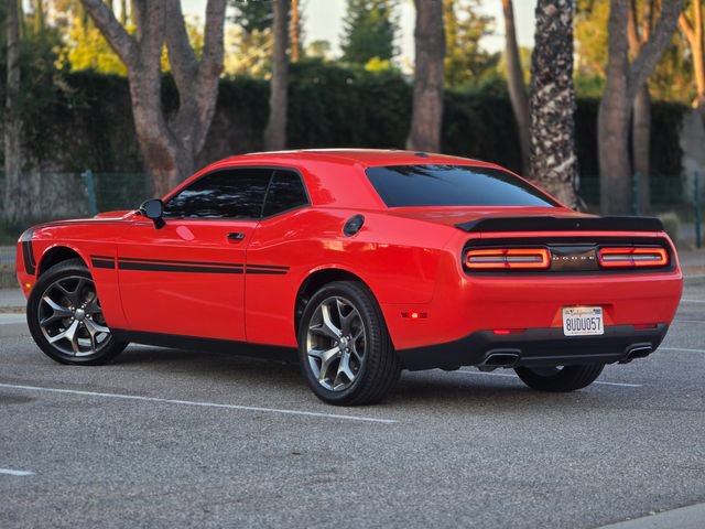 Used 2016 Dodge Challenger SXT w/ Driver Convenience Group RWD image 20