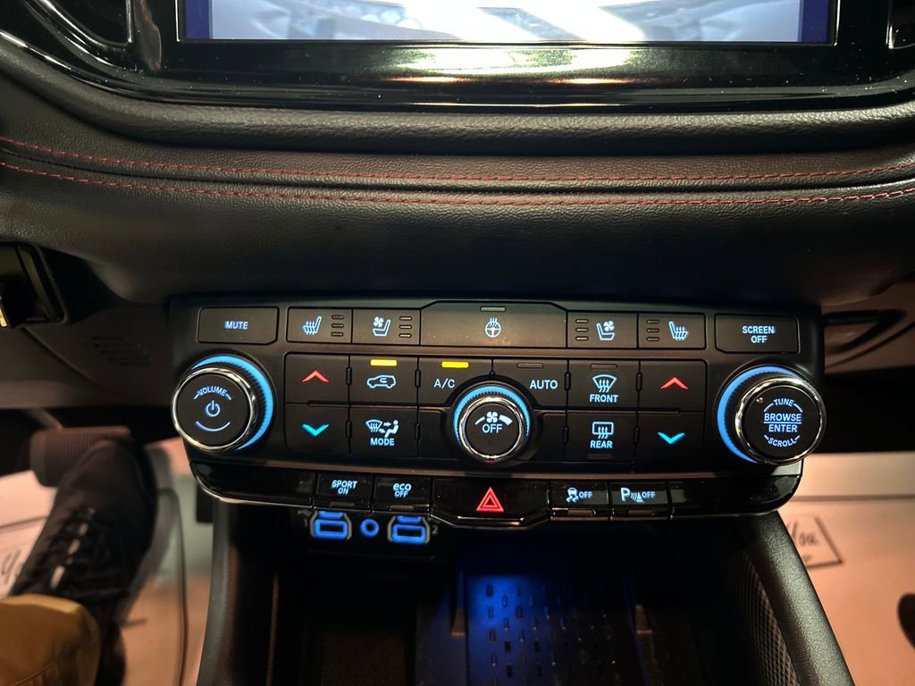 Used 2025 Dodge Durango R/T AWD/4WD image 19