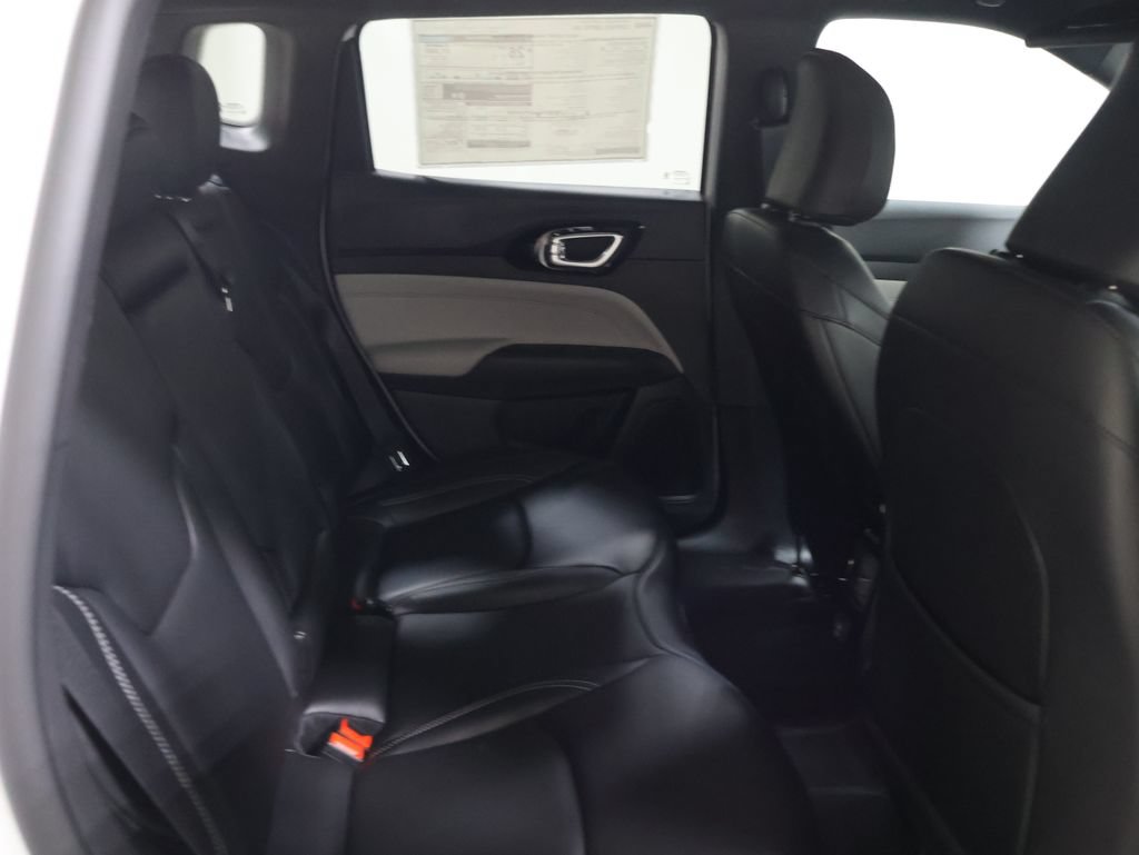 New 2026 Jeep Compass Limited AWD/4WD image 16