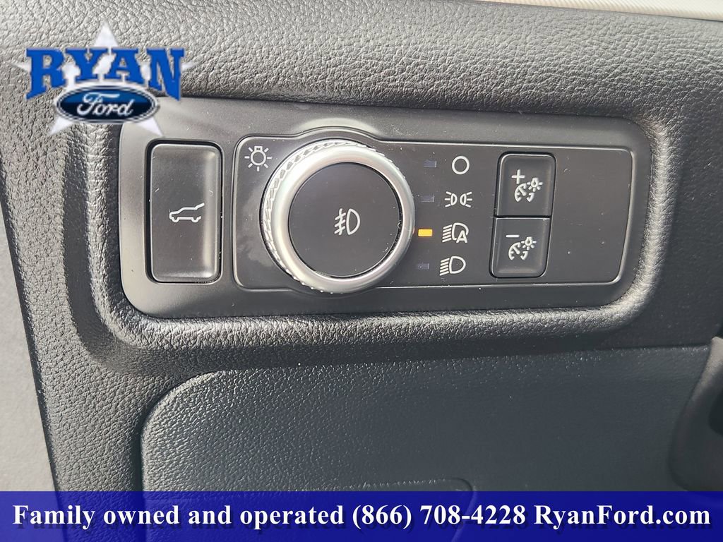 Used 2021 Ford Explorer XLT w/ Equipment Group 202A image 16