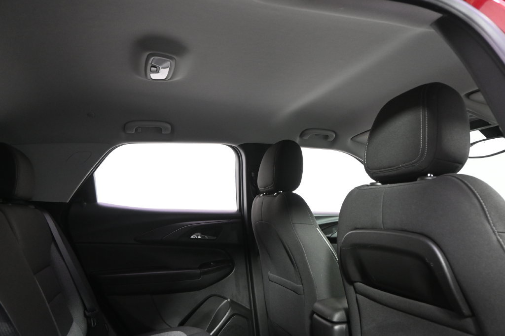 Used 2022 Chevrolet TrailBlazer LT w/ LPO, Blackout Package AWD/4WD image 17