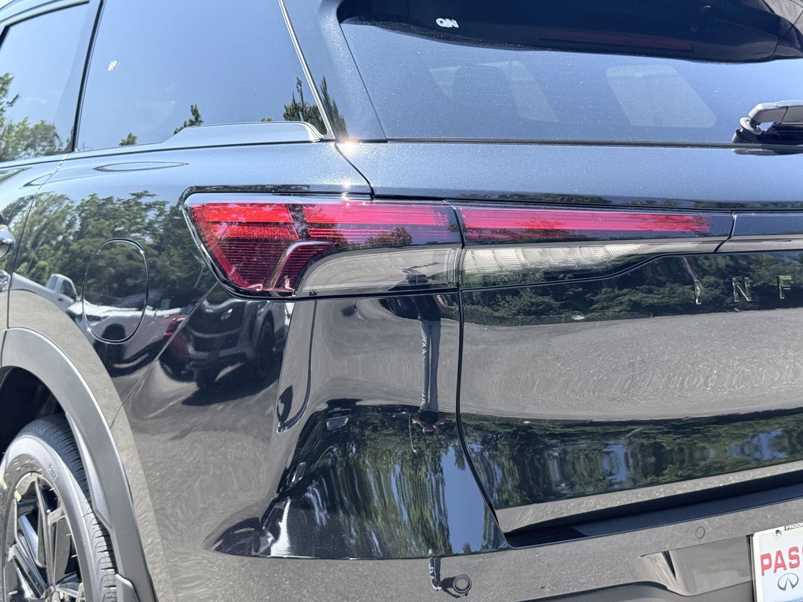 New 2027 INFINITI QX60 Sport w/ Dark Cargo Package AWD/4WD image 7