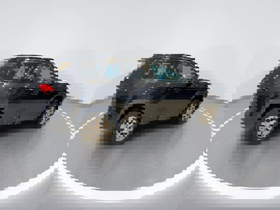 Used 2021 Toyota RAV4 LE image 9