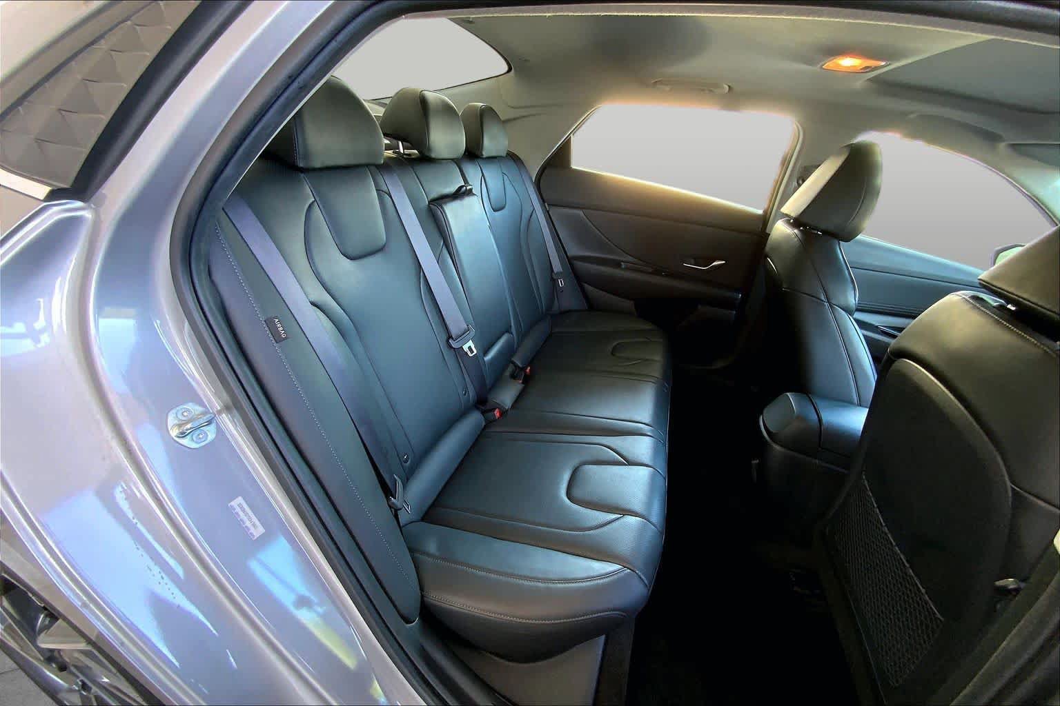 Used 2025 Hyundai Elantra Limited FWD image 20
