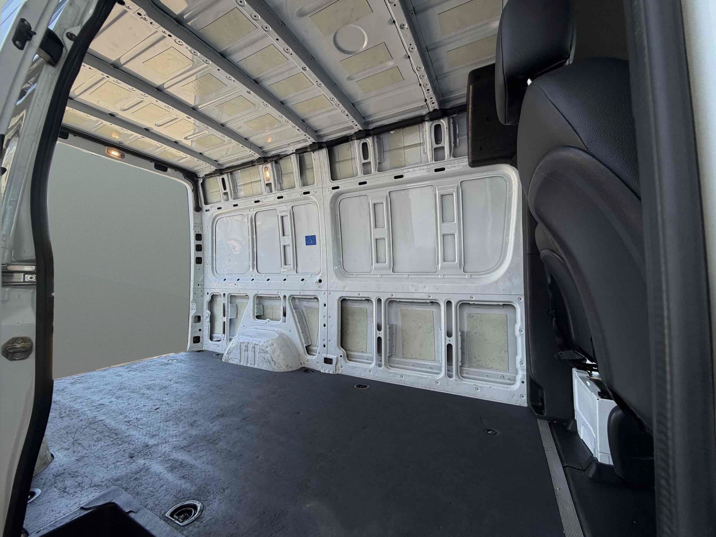 Used 2023 Mercedes-Benz Sprinter 2500 image 19