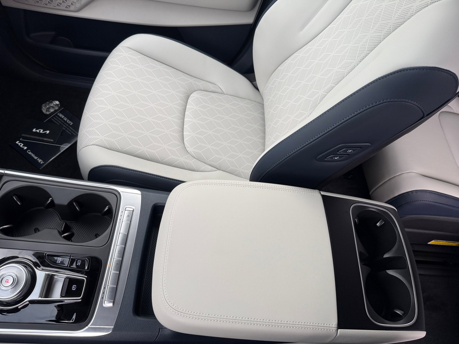 New 2026 Kia Carnival EX FWD image 14