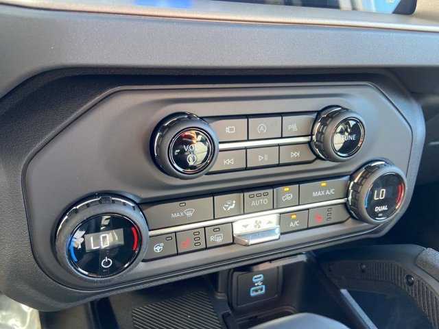 New 2025 Ford Bronco Outer Banks image 17