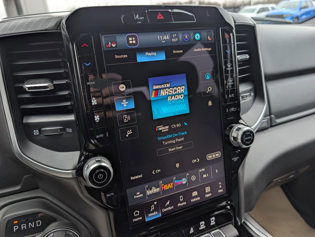 New 2026 RAM 1500 4x4 Crew Cab image 23