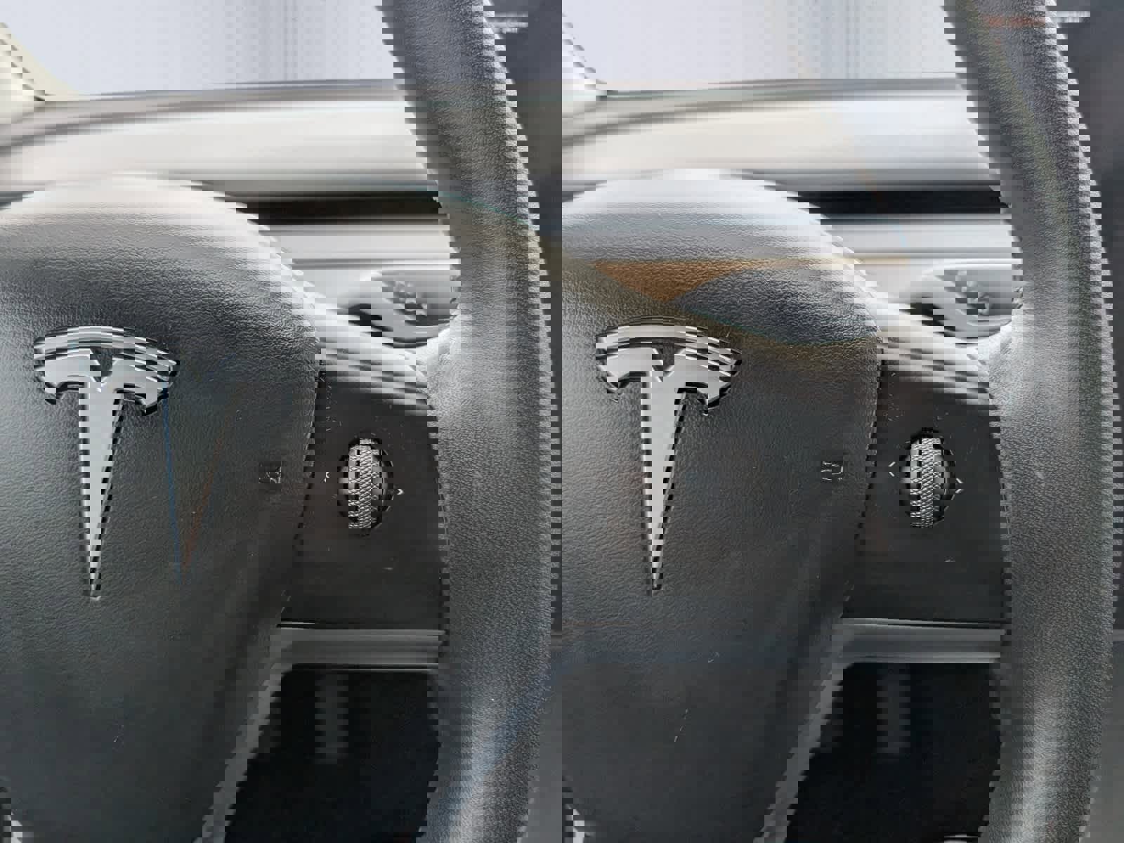 Used 2023 Tesla Model 3 Standard Range image 20