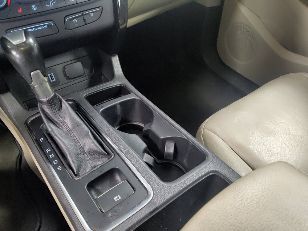 Used 2017 Ford Escape Titanium FWD image 26