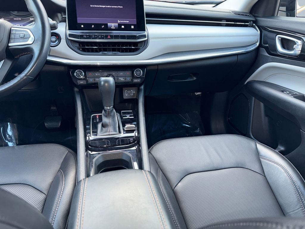 Used 2022 Jeep Compass Limited image 11