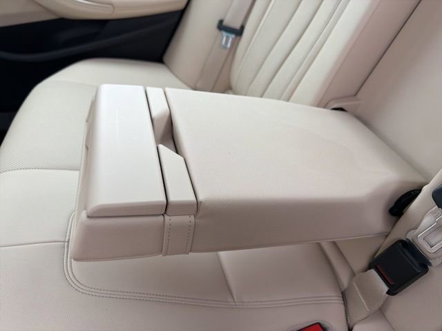 Used 2022 BMW 540i xDrive w/ Convenience Package image 26