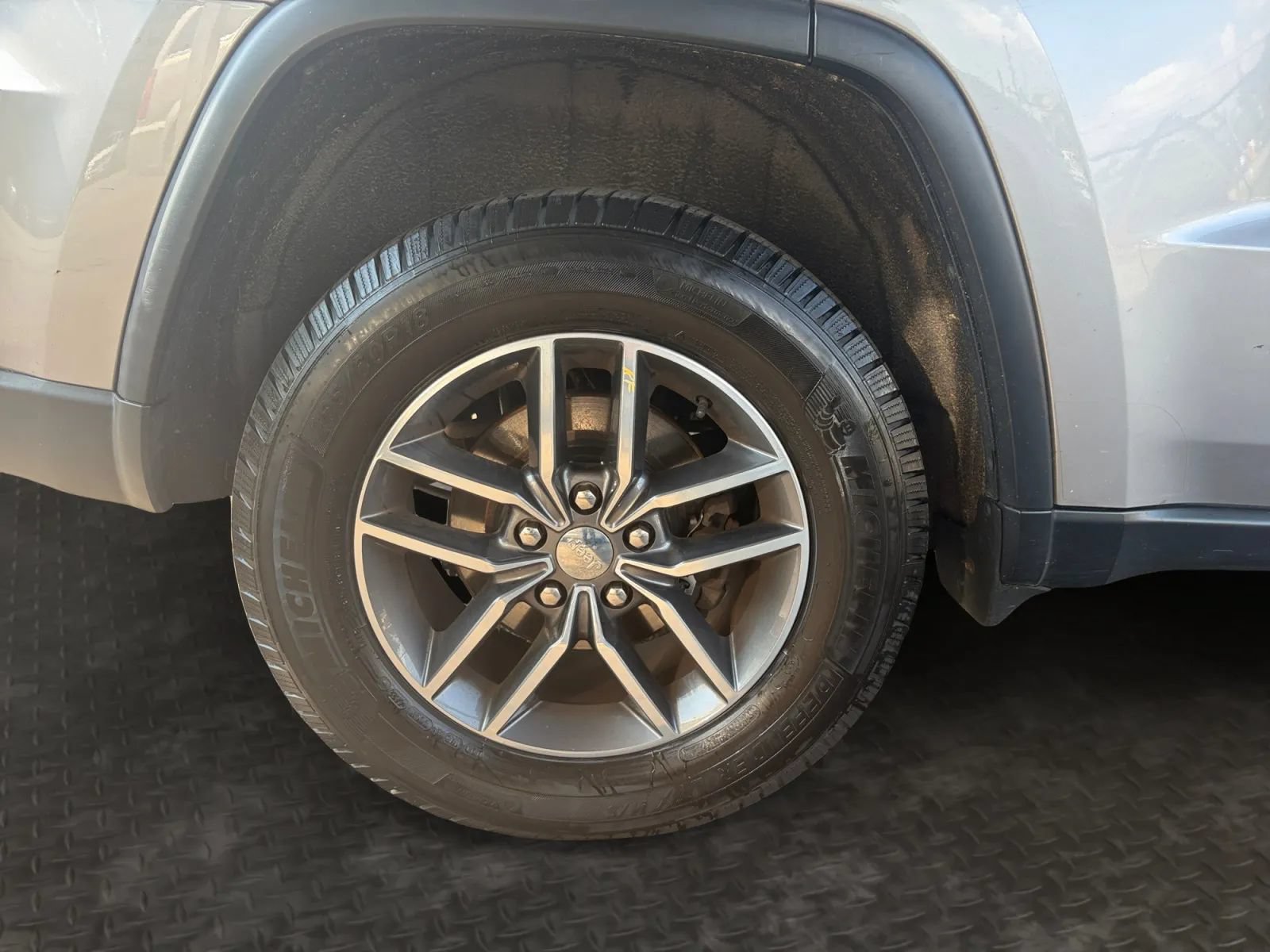 Used 2018 Jeep Grand Cherokee Limited AWD/4WD image 40