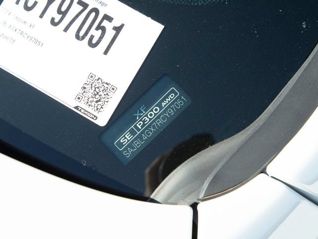 New 2024 Jaguar XF R-Dynamic SE AWD/4WD image 33