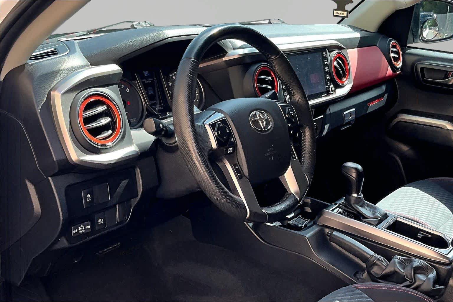 Used 2022 Toyota Tacoma SR5 w/ Technology Package RWD image 18