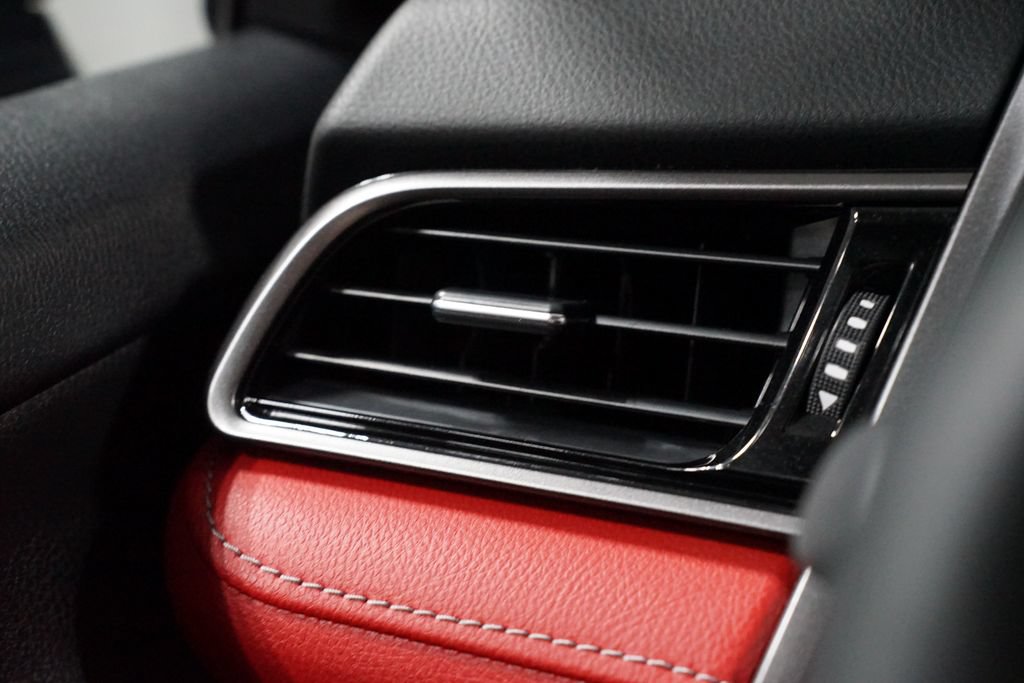 Certified 2022 Toyota Camry XSE FWD image 26