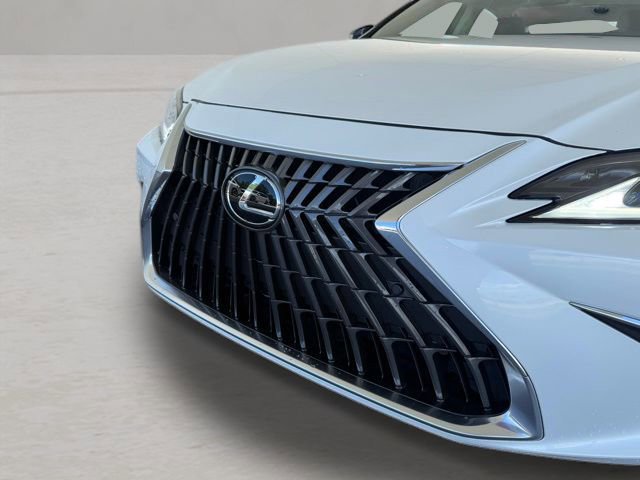 Used 2024 Lexus ES 350 w/ Premium Package image 2