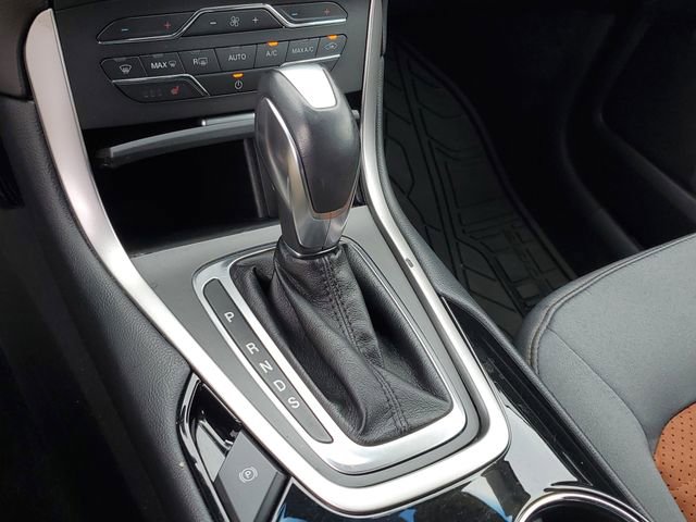 Used 2018 Ford Edge SEL w/ Equipment Group 201A image 32