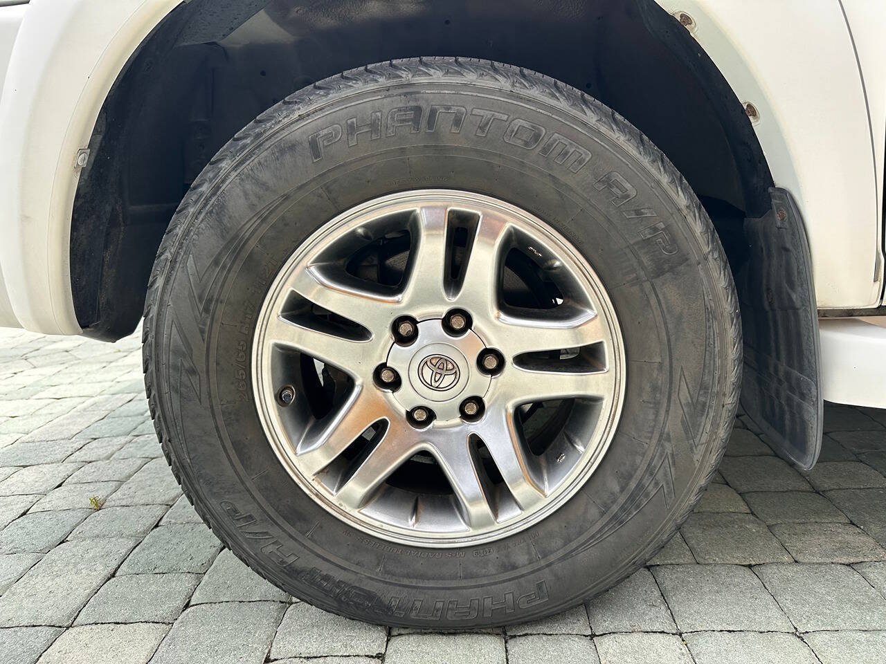Used 2007 Toyota Sequoia Limited RWD image 35