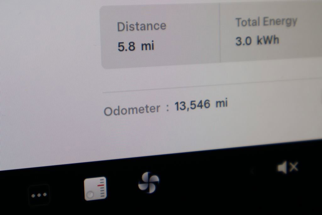 Used 2024 Tesla Model 3 Standard Range image 41