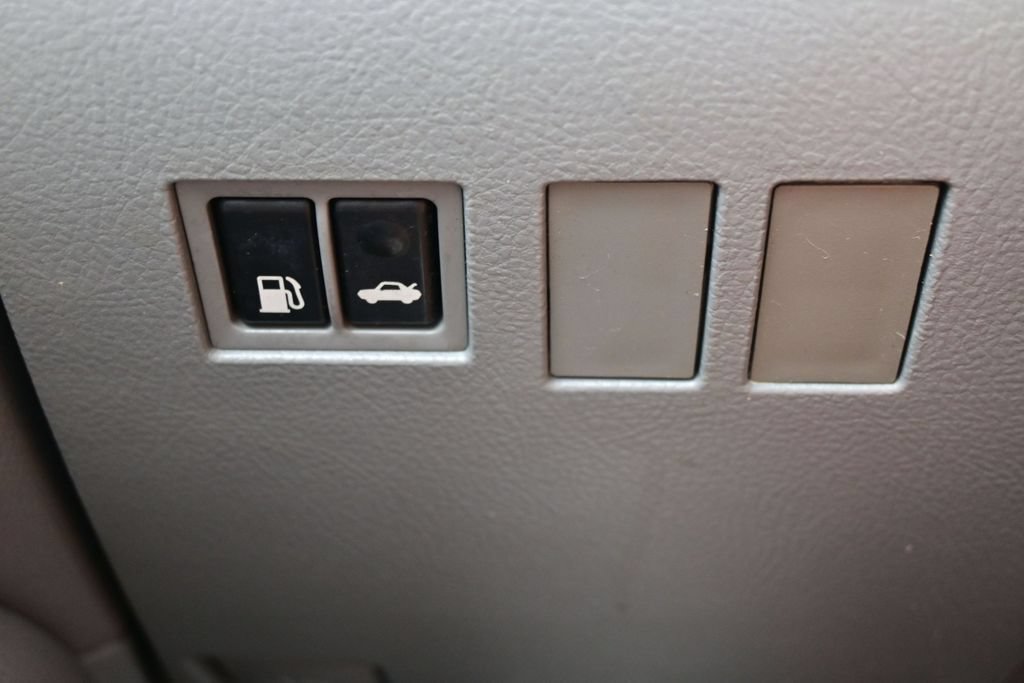 Used 2009 Toyota Avalon FWD image 40