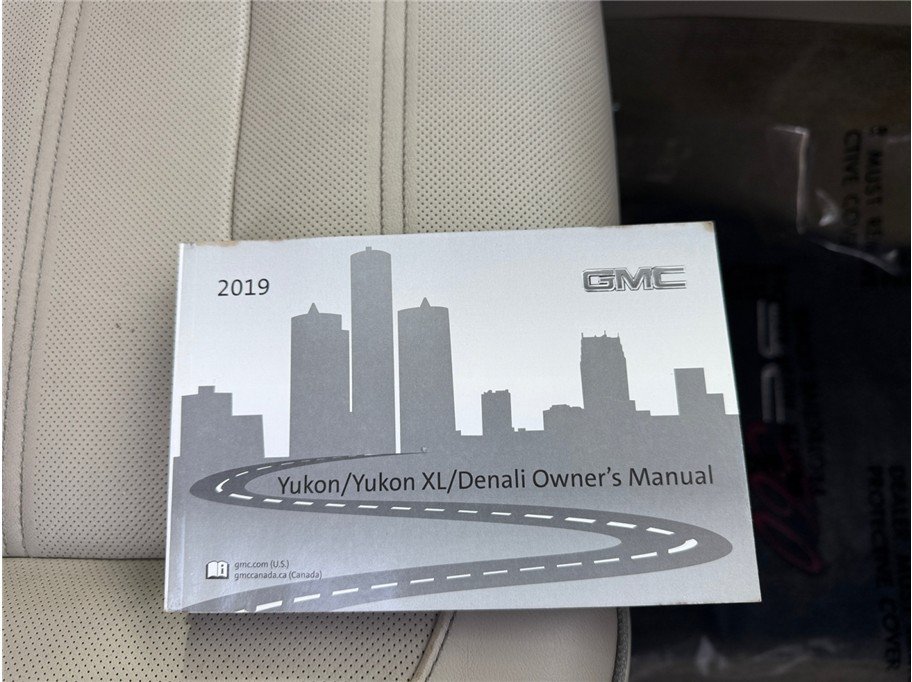 Used 2019 GMC Yukon Denali w/ Denali Ultimate Package AWD/4WD image 43
