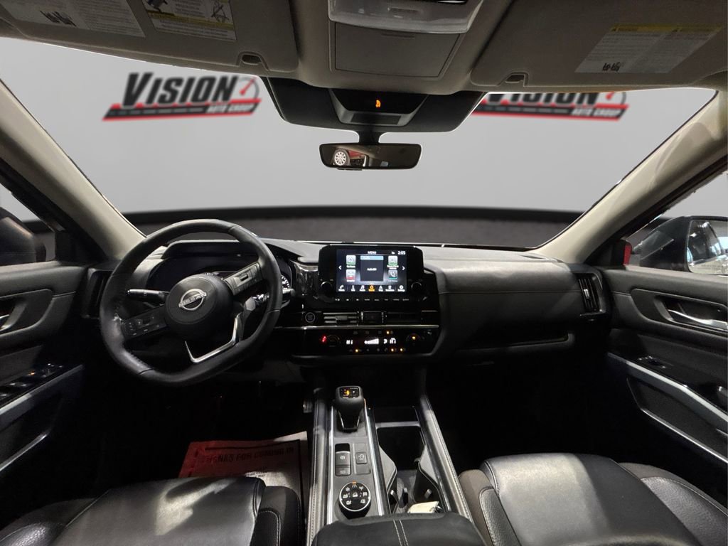 Used 2023 Nissan Pathfinder SL w/ Black Appearance Package image 26