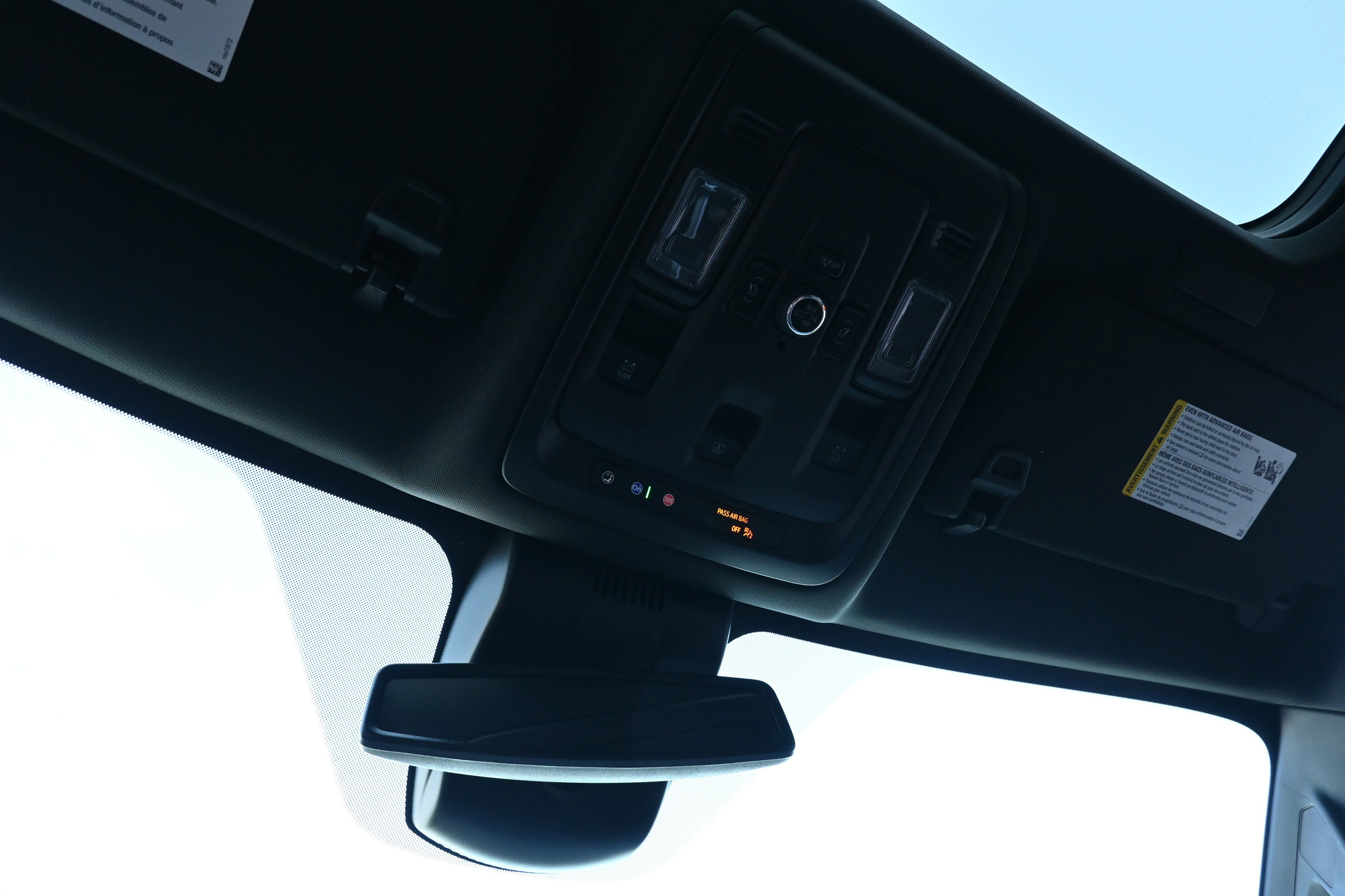 Used 2025 Chevrolet Tahoe Z71 w/ Comfort Package image 33