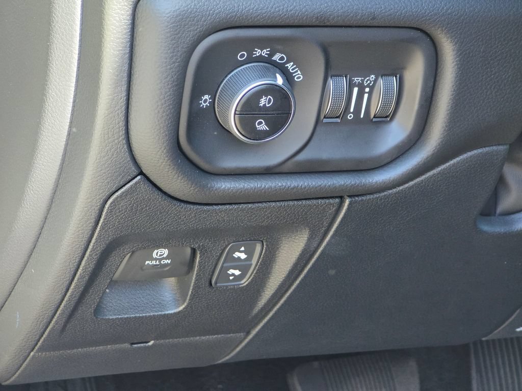 New 2026 RAM 1500 Laramie w/ Night Edition AWD/4WD image 34