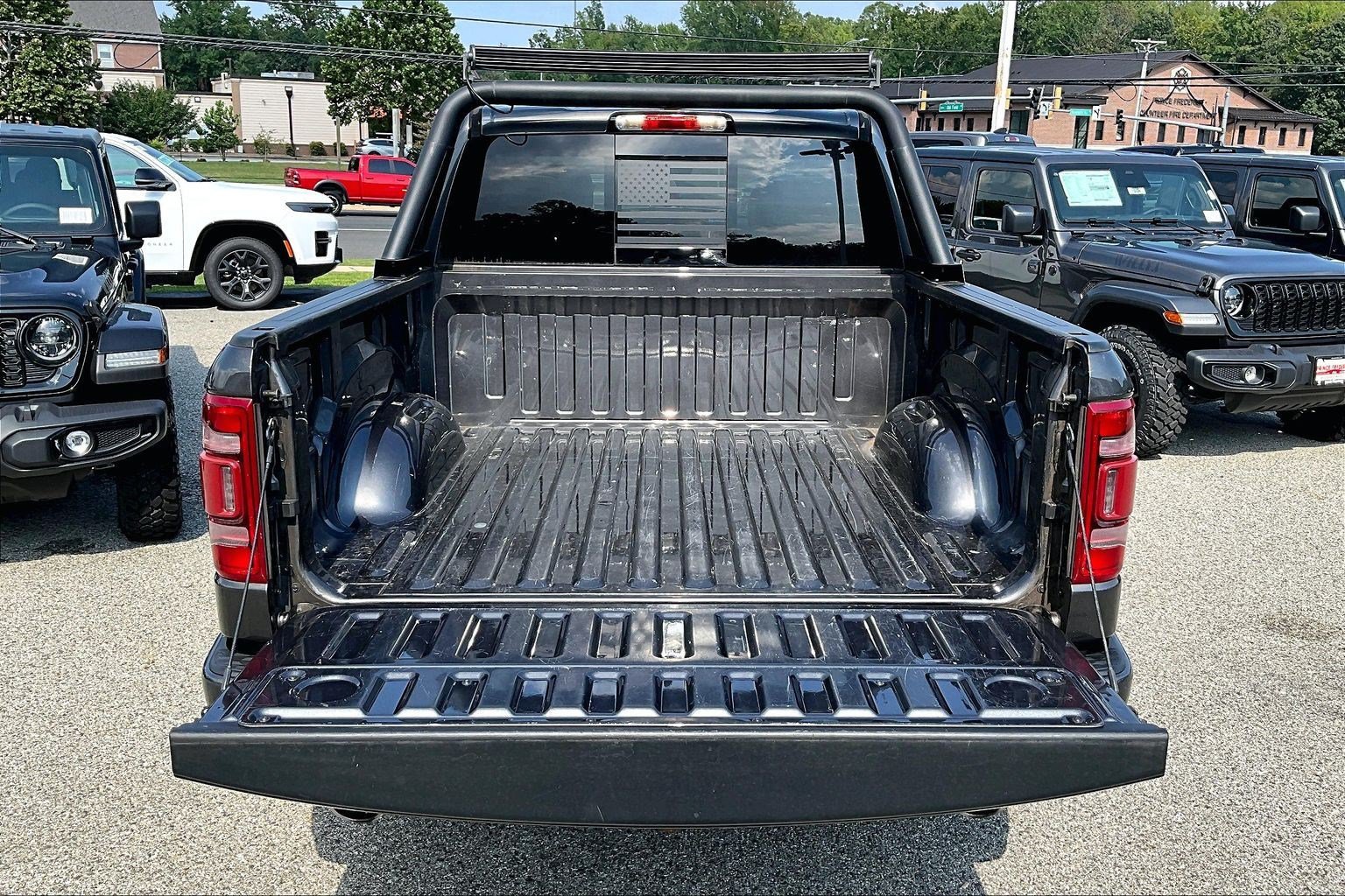 Used 2021 RAM 1500 Laramie w/ Sport Appearance Package AWD/4WD image 29