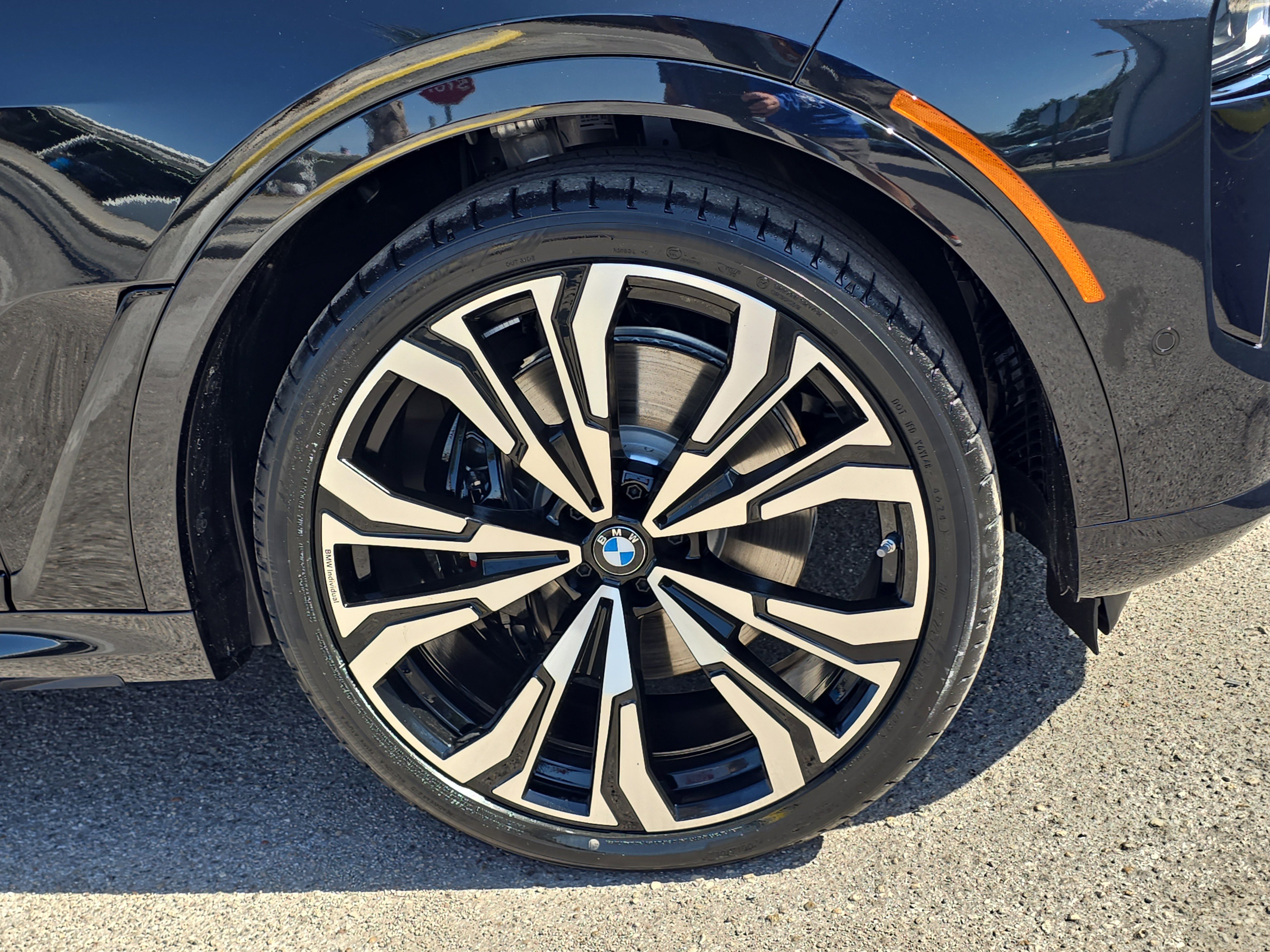 New 2026 BMW X7 M60i image 37