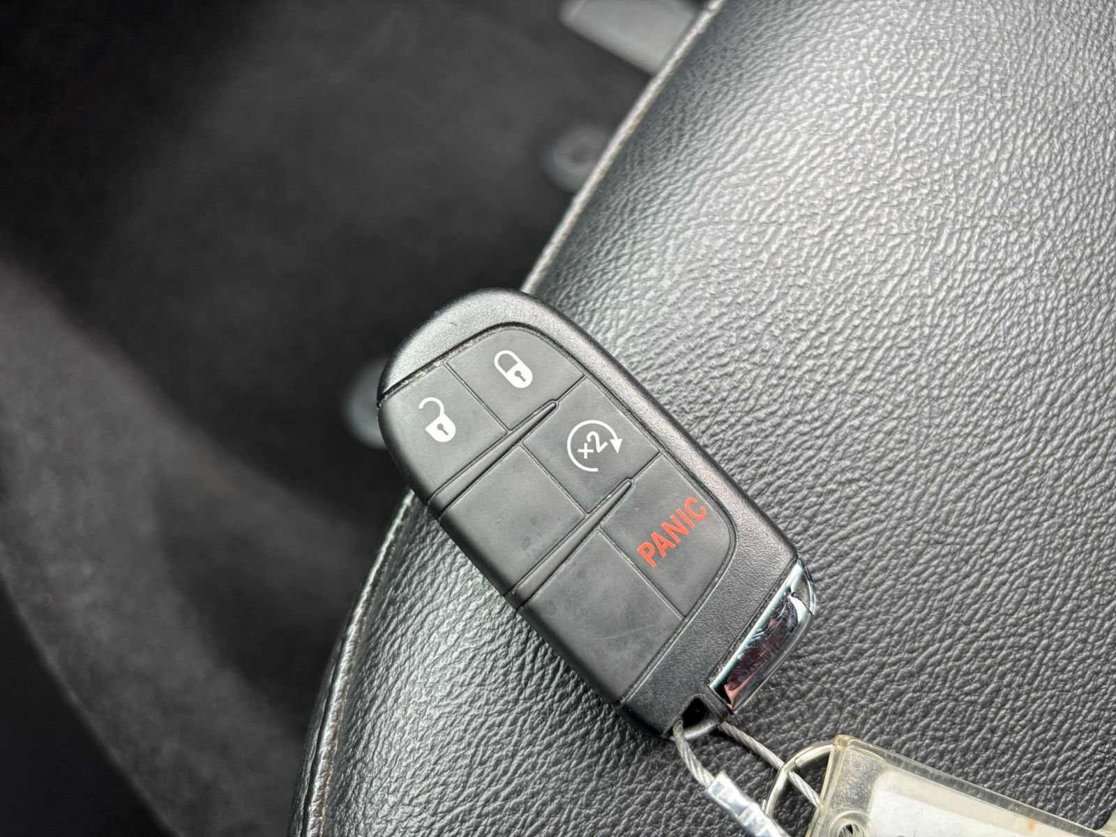 Used 2025 Jeep Compass Limited AWD/4WD image 25