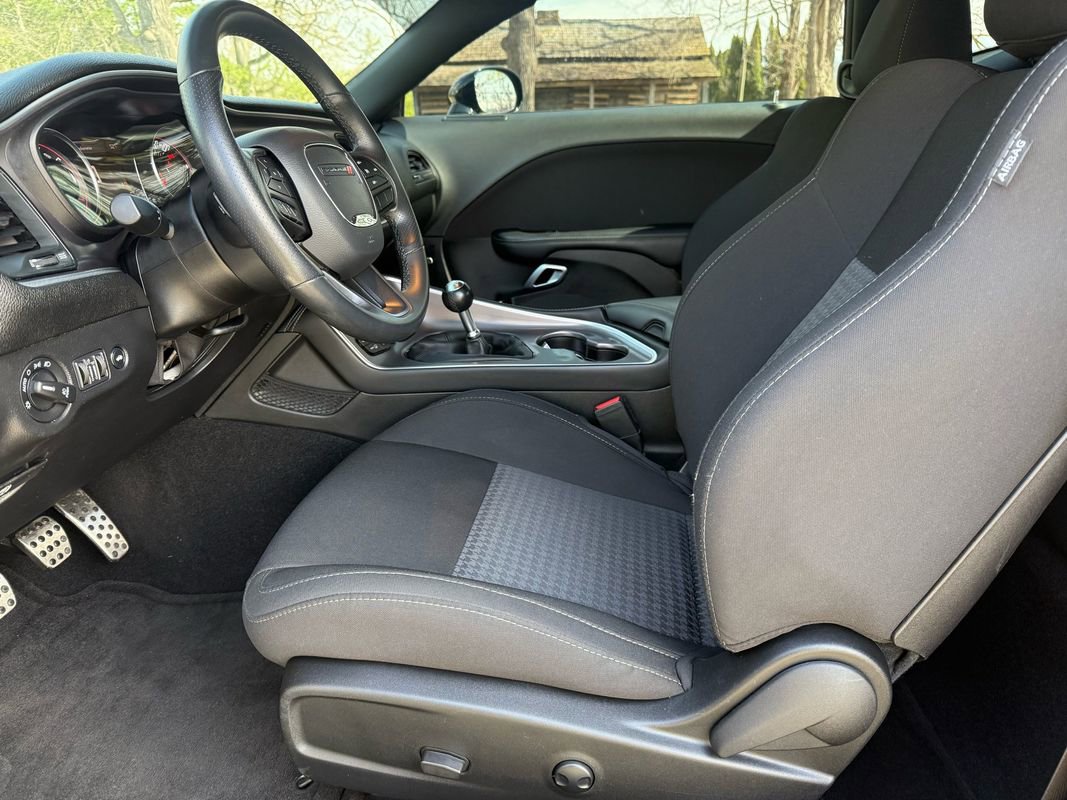 Used 2022 Dodge Challenger R/T image 18