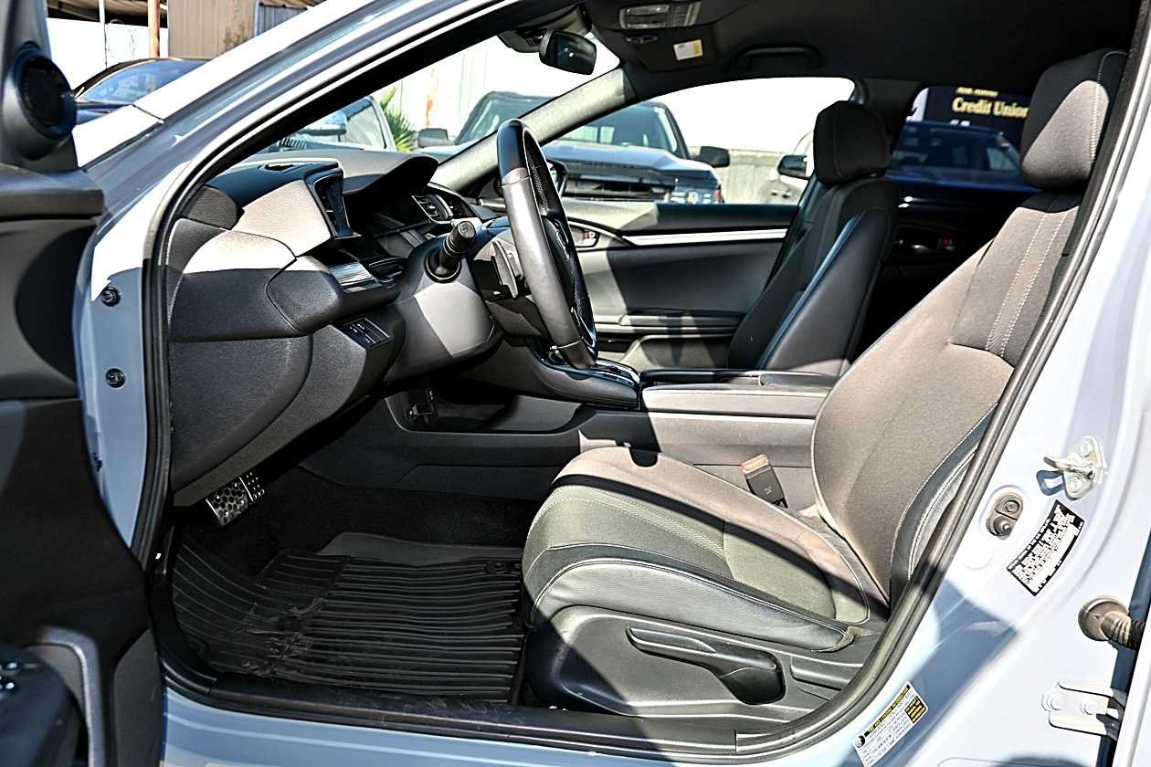 Used 2021 Honda Civic Sport image 15