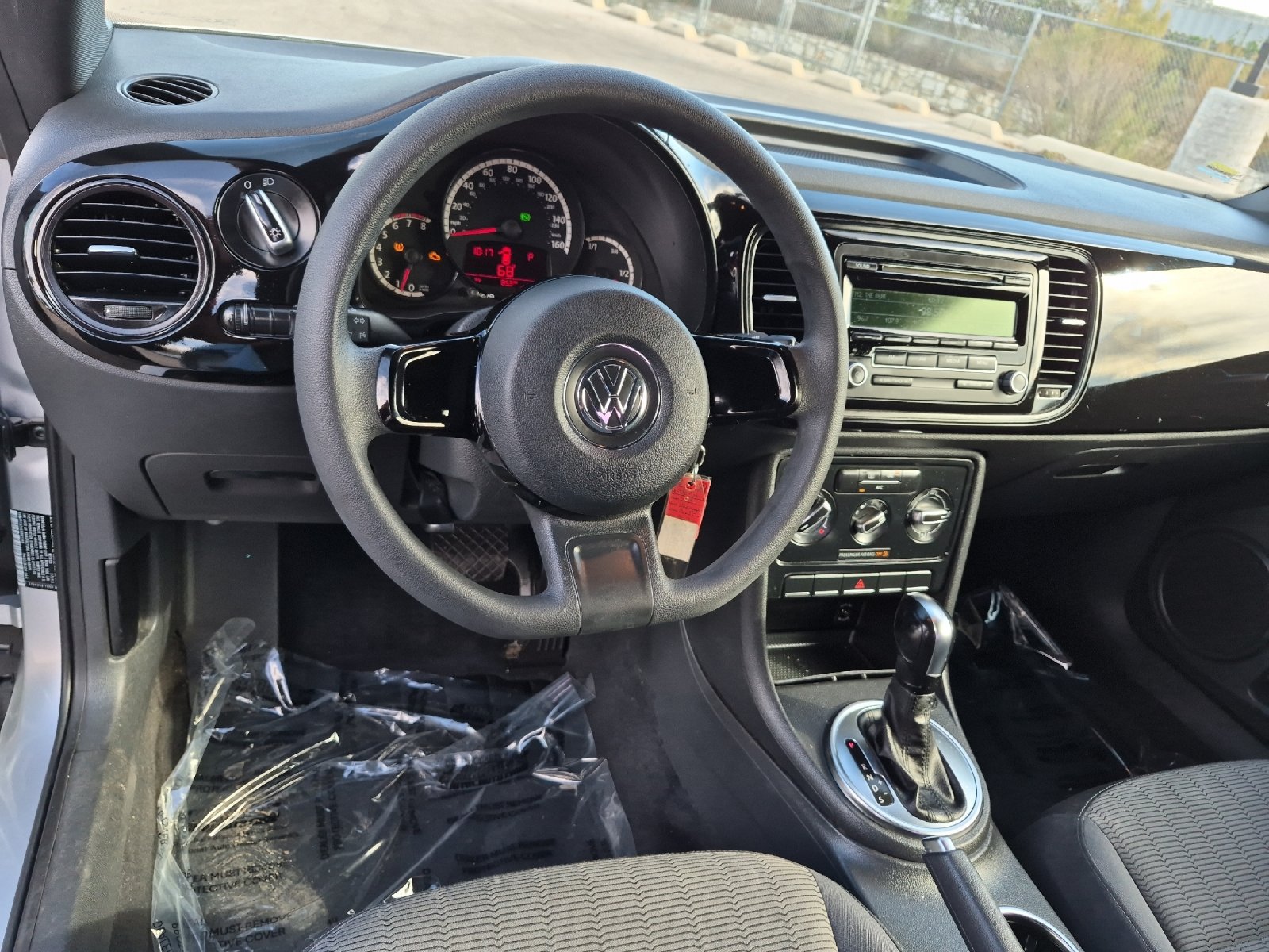 Used 2014 Volkswagen Beetle 2.5 FWD image 13