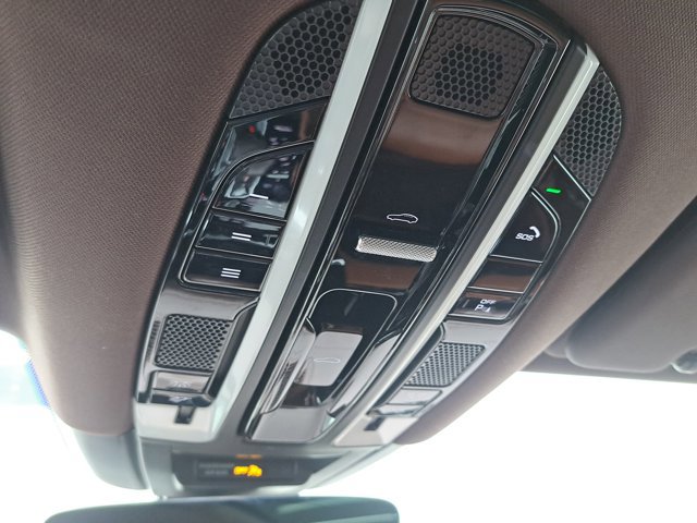 Certified 2021 Porsche Cayenne image 33