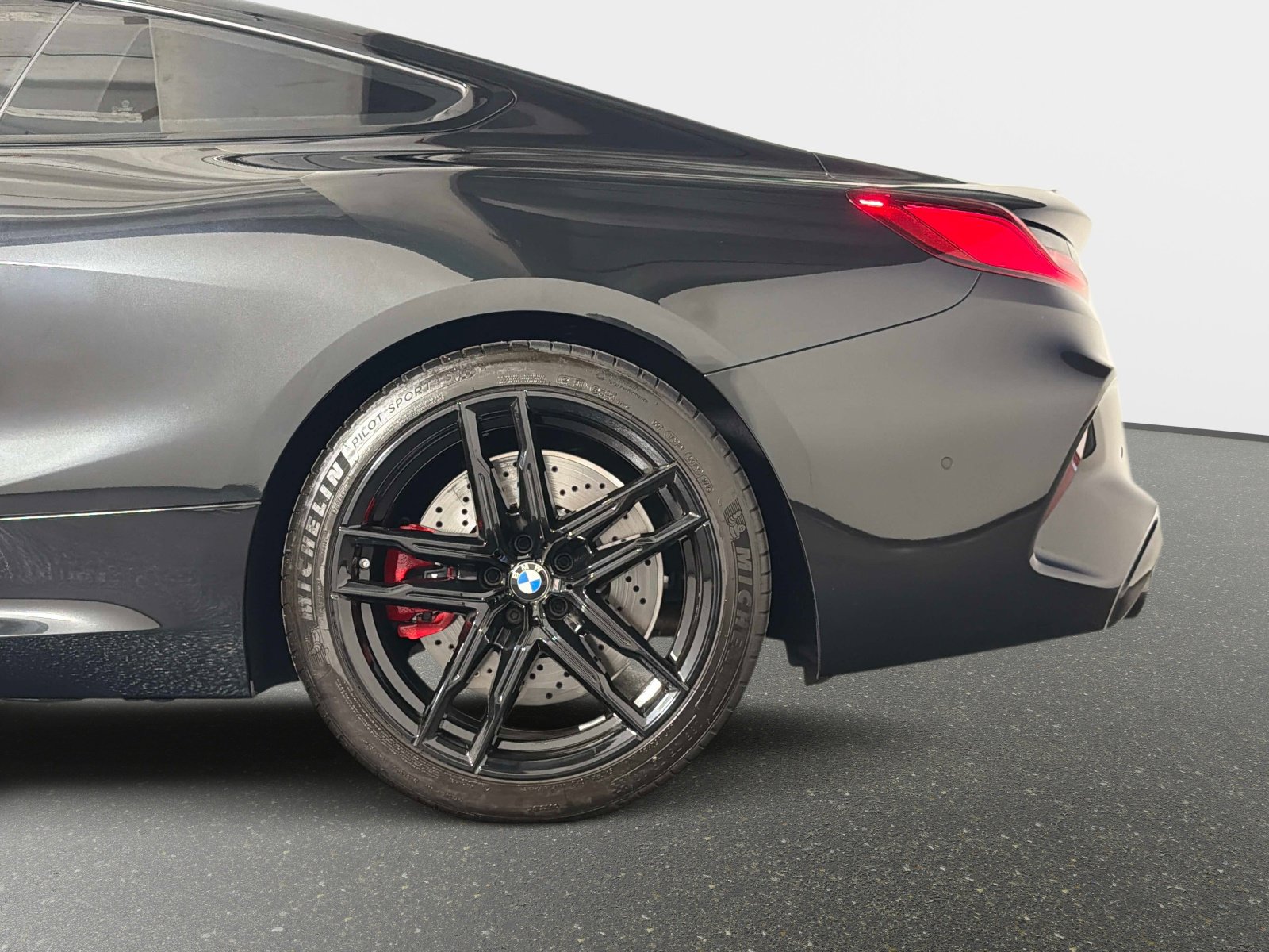 Used 2025 BMW M8 Competition AWD/4WD image 10