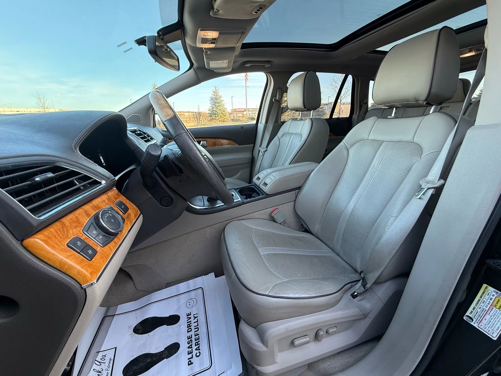 Used 2013 Lincoln MKX FWD image 9