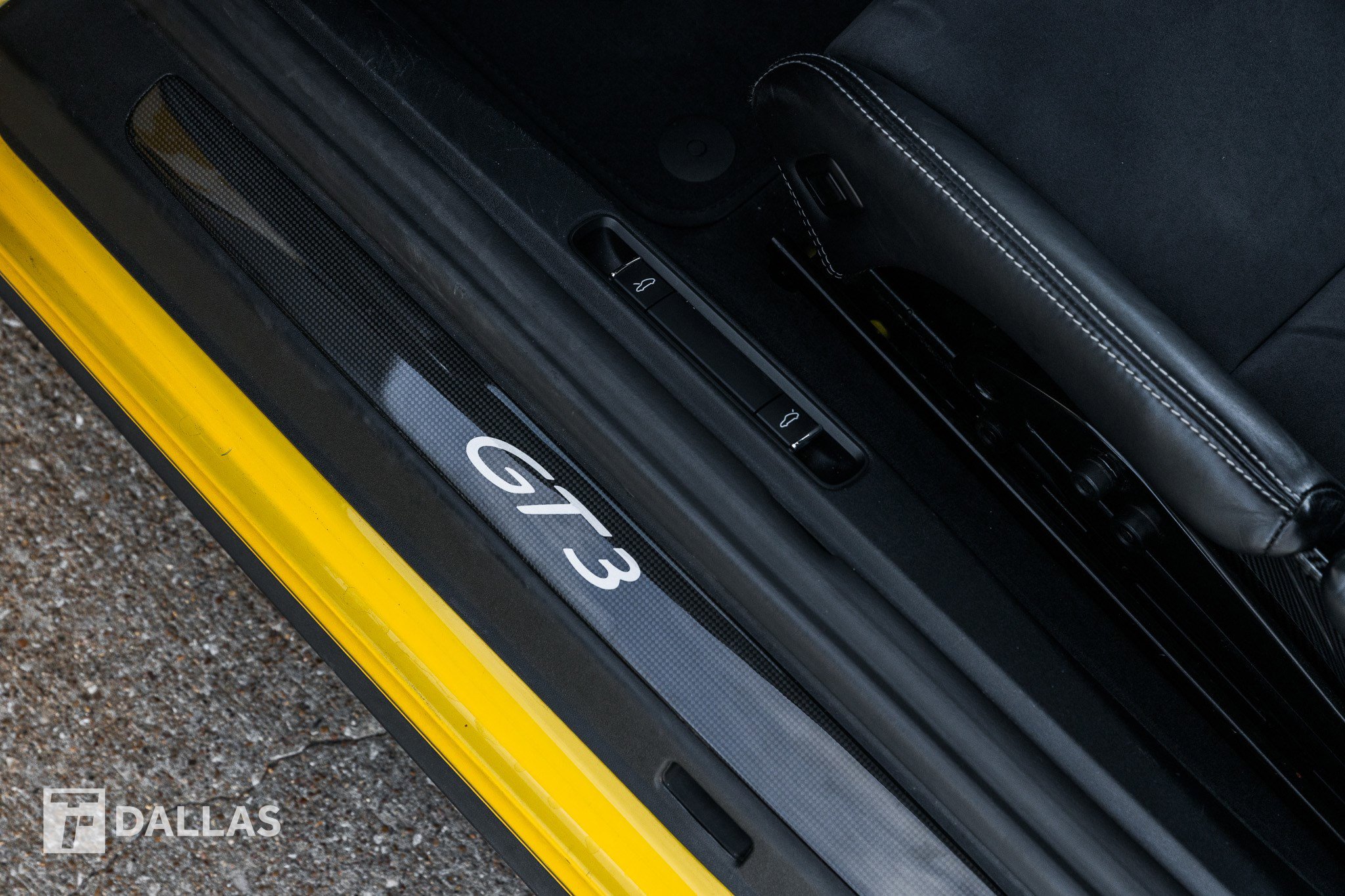 Used 2018 Porsche 911 GT3 w/ Sport Chrono Package image 22