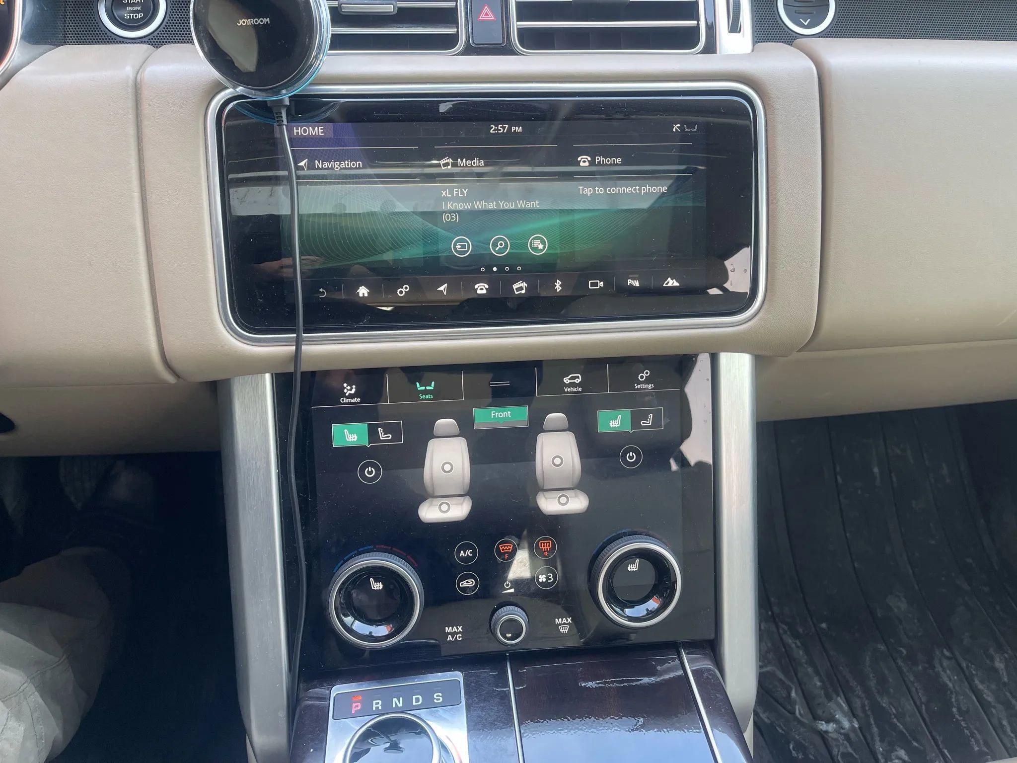 Used 2018 Land Rover Range Rover HSE image 13