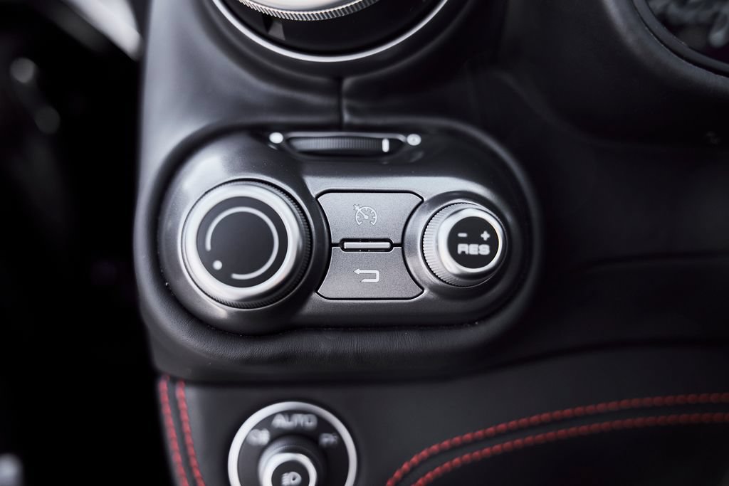 Used 2020 Ferrari Portofino RWD image 52