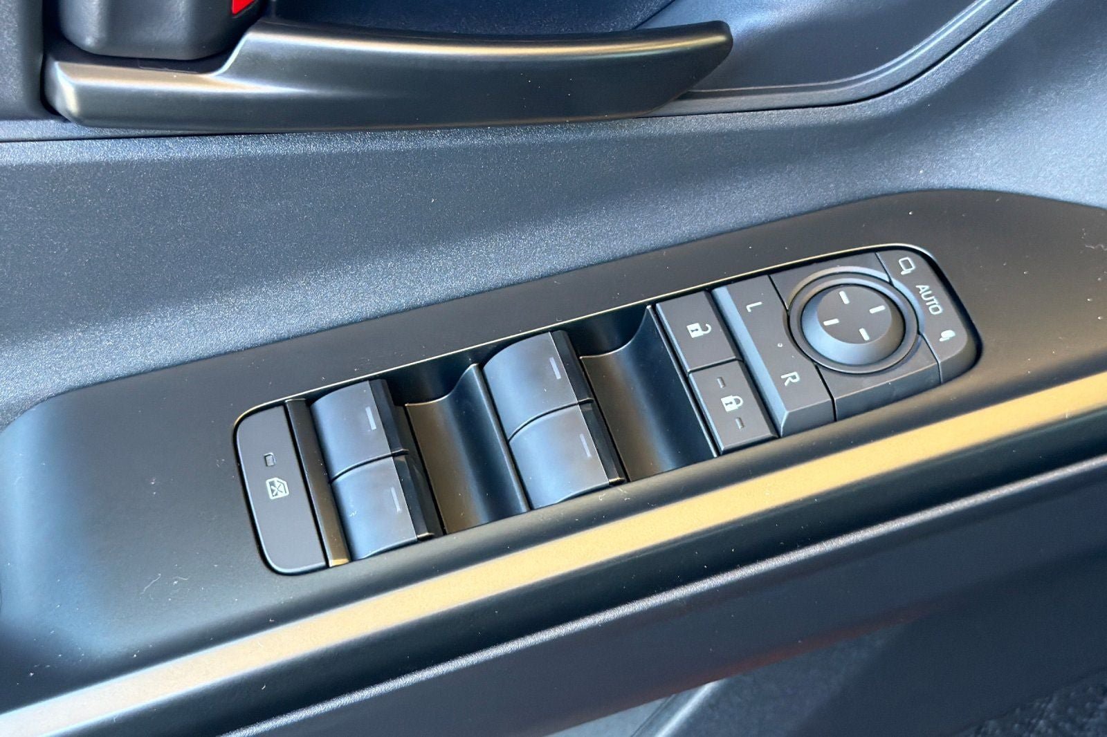 New 2026 Toyota C-HR AWD/4WD image 13