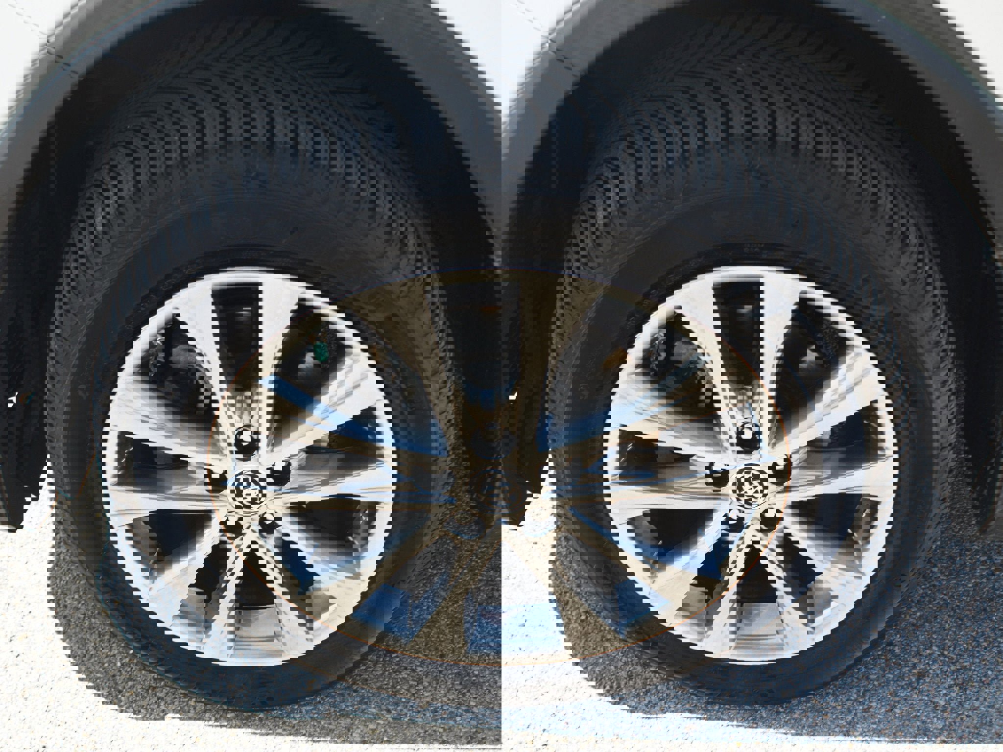 Used 2018 Toyota RAV4 Limited image 27