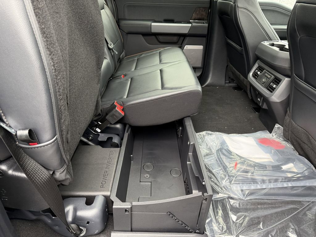 New 2025 Ford F350 Lariat w/ Lariat Ultimate Package image 24