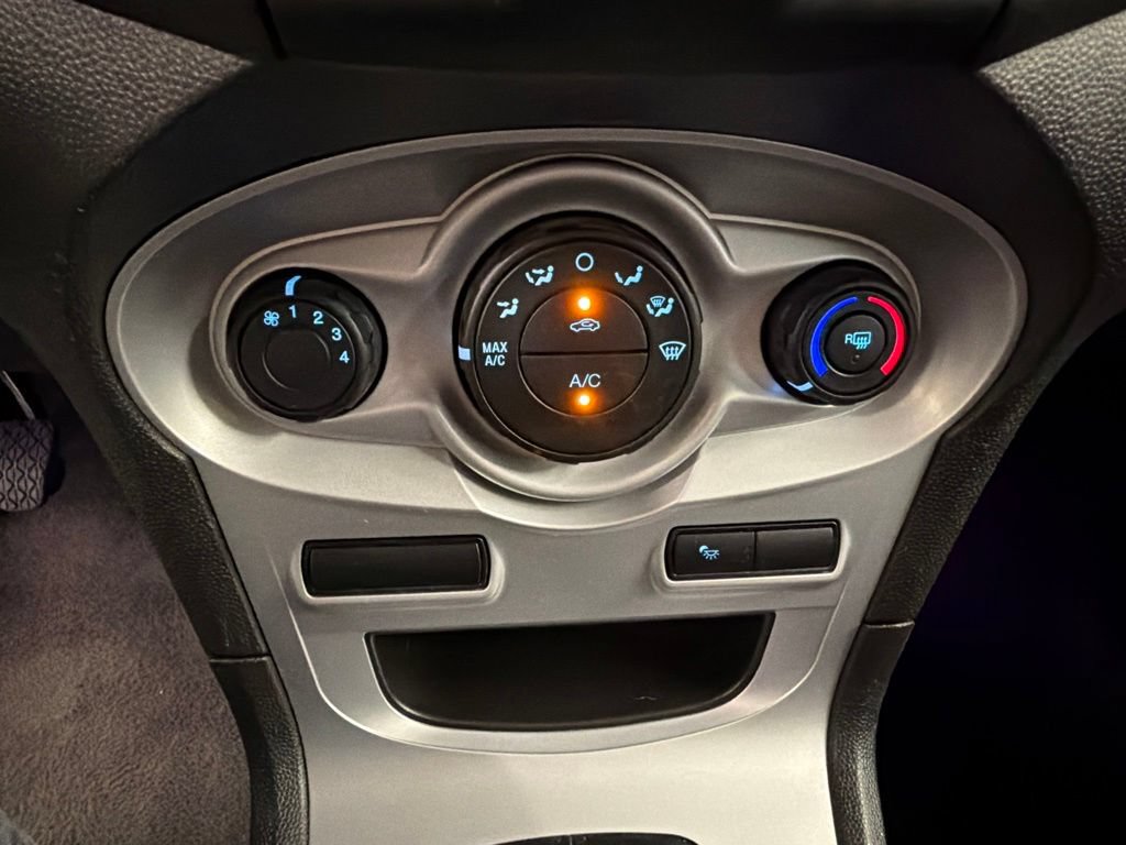 Certified 2018 Ford Fiesta SE FWD image 14