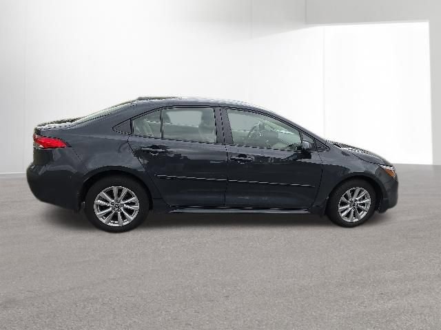 Used 2023 Toyota Corolla LE w/ LE Convenience Package FWD image 9
